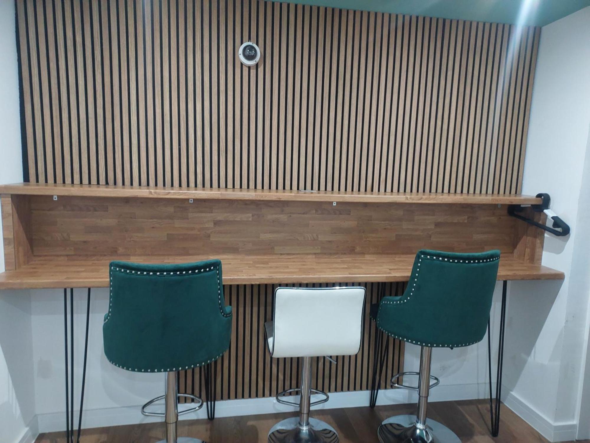 Heathrow Windsor With Airport Parking Guest house *