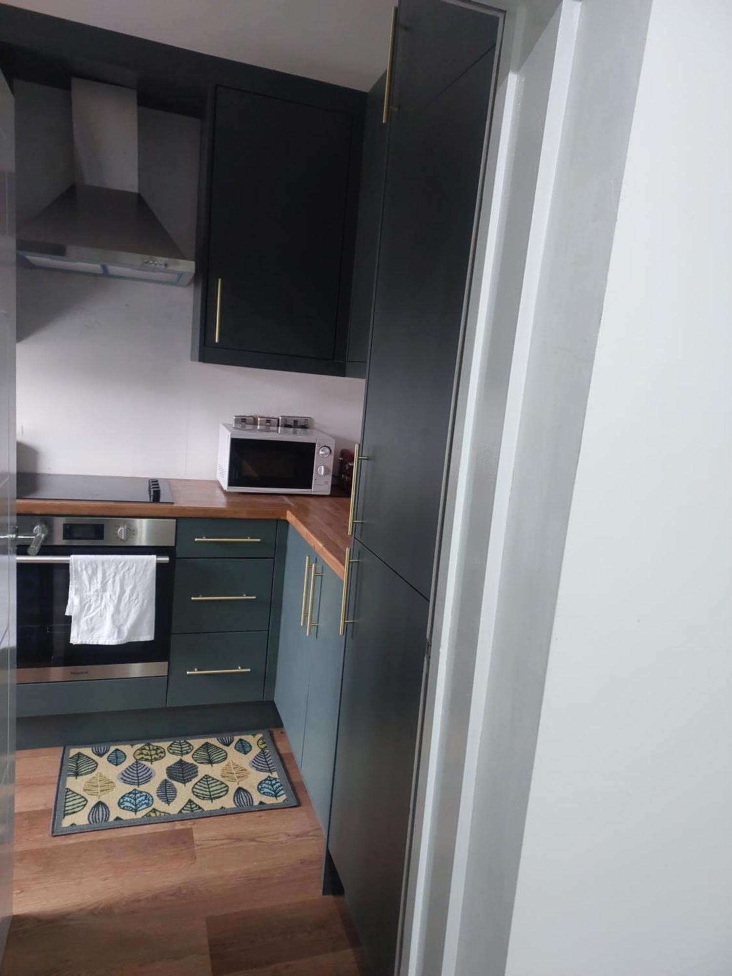 Heathrow Windsor With Airport Parking Guest house *
